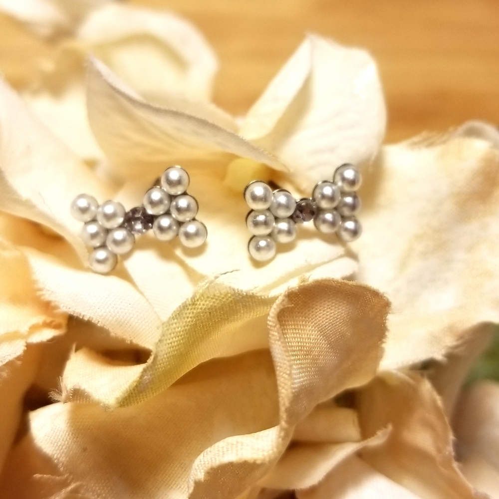 💍 Fashion Bow earrings